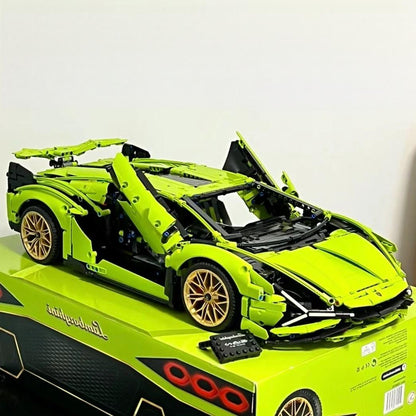 Trilumity Building Block Set: 1: 8 The Ultimate Italian Bull L539 Lightning Hybrid (3696-Piece)