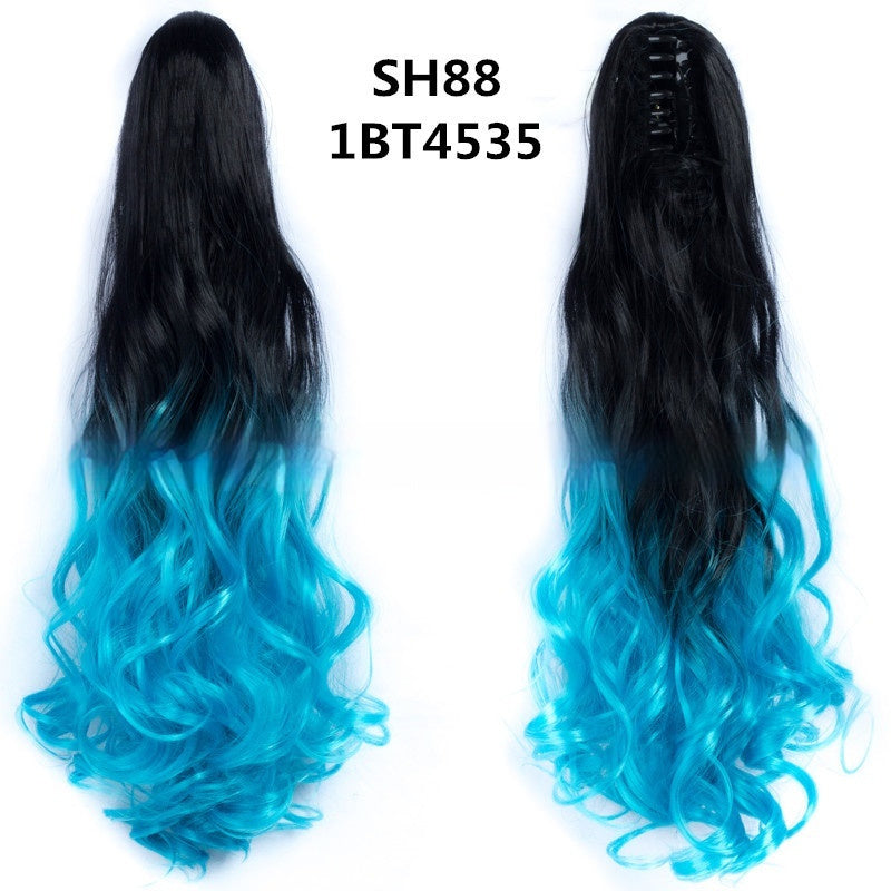 Trilumity Curly Ponytail in Blonde, styled detail