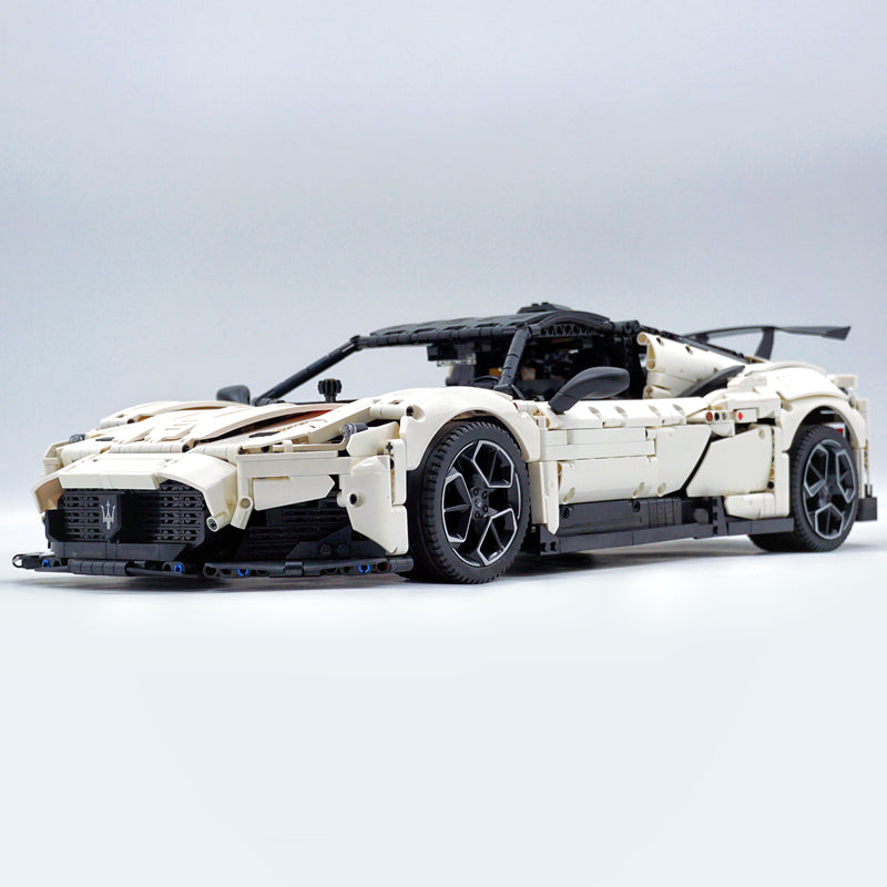 Trilumity Building Block Set: 1:8 Maserati Mc20 | White and Black Custom Edition (3500+-Piece)