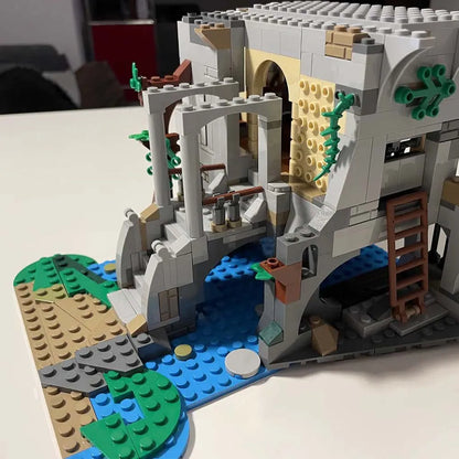 MOC Building Block Set: Experts Castle in the Forest, Model 85668