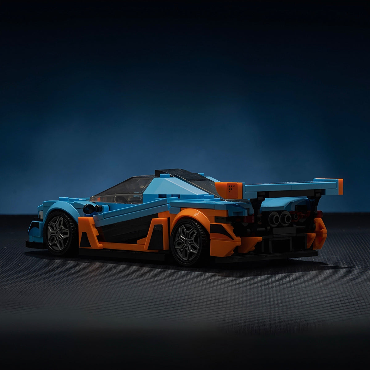Trilumity Building Block Set: 1: 24 British Hybrid Hypercar (348-Piece)