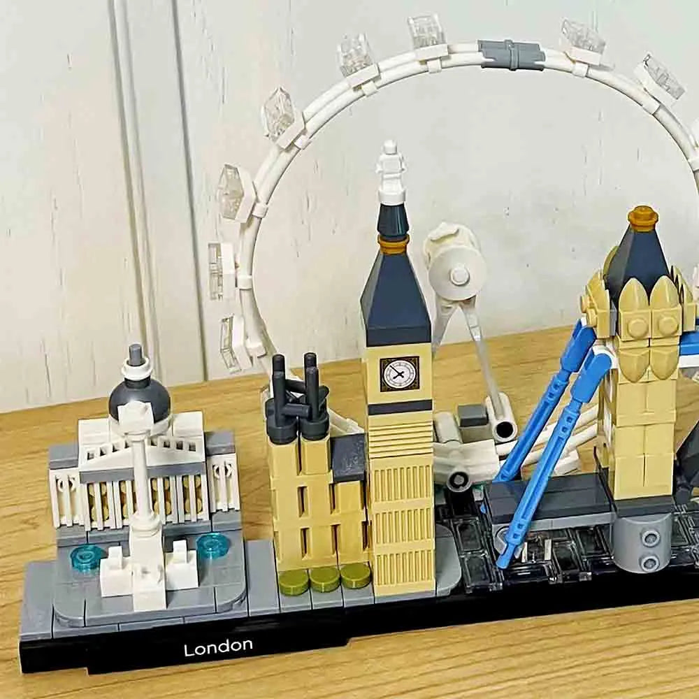MOC Building Block Set: London Skyline, Model 22889