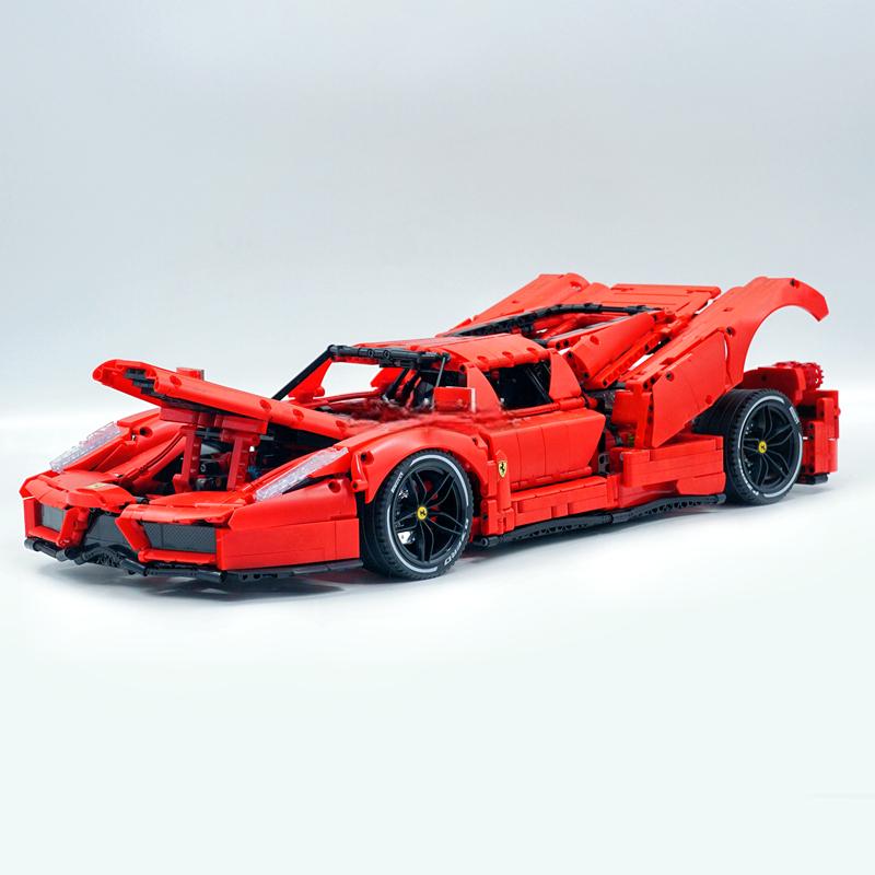 Trilumity Building Block Set: 1:8 Rosso Edition Italian Red Hypercar (4301Piece)