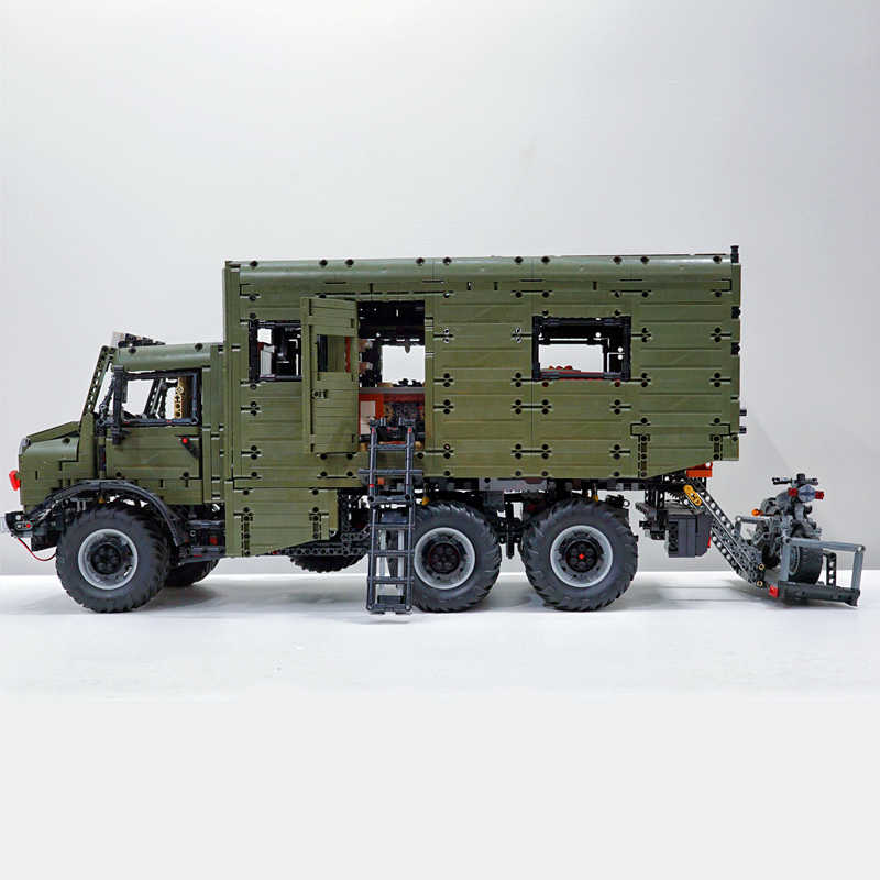 Trilumity Building Block Set: 1:8 Remote-Controlled Mercedes Unimog Expedition Truck | Fully Motorized Collector’s Edition (6689-Piece)