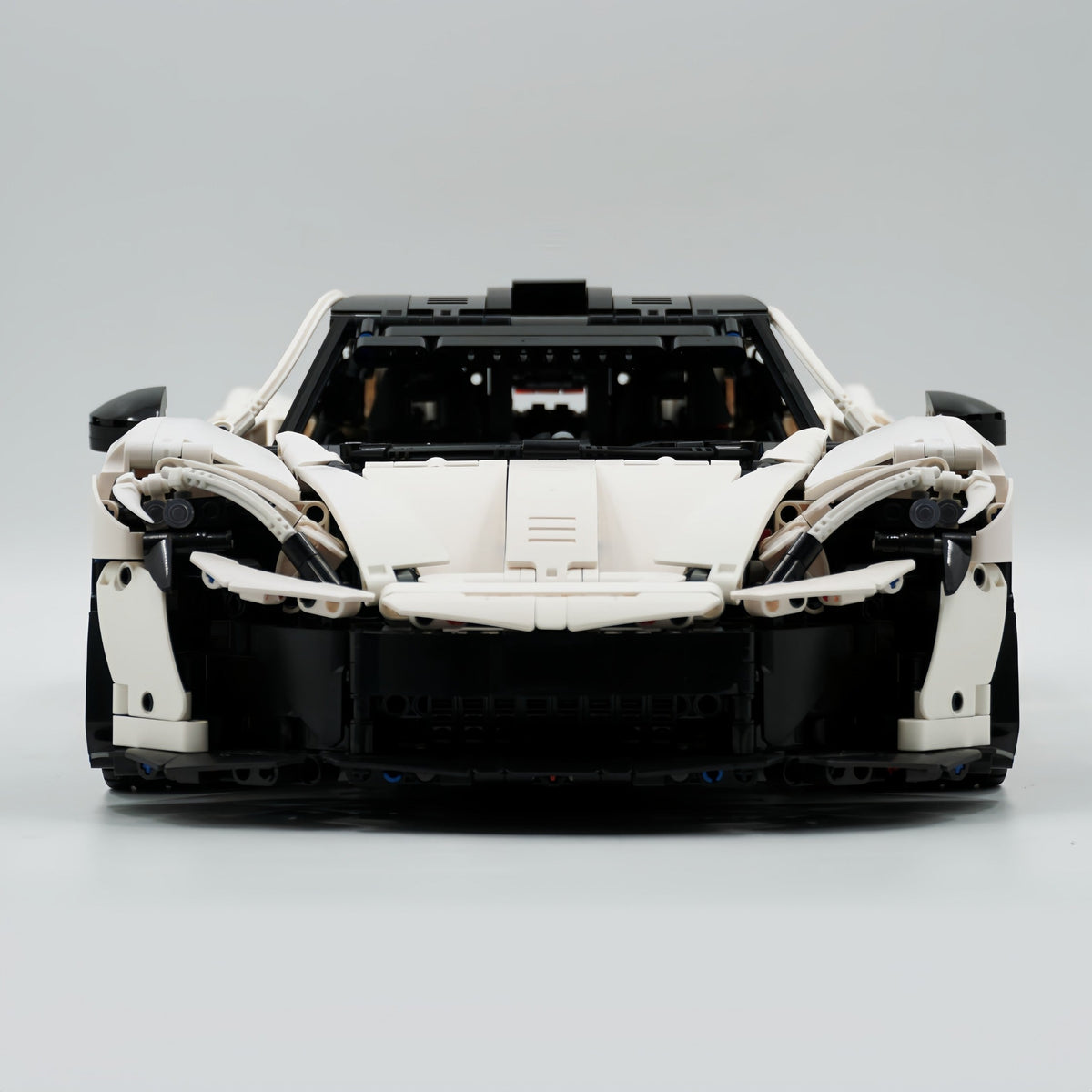 Trilumity Building Block Set: 1: 8 The Ultimate British Hybrid Hypercar | White Custom Edition(3893-Piece)