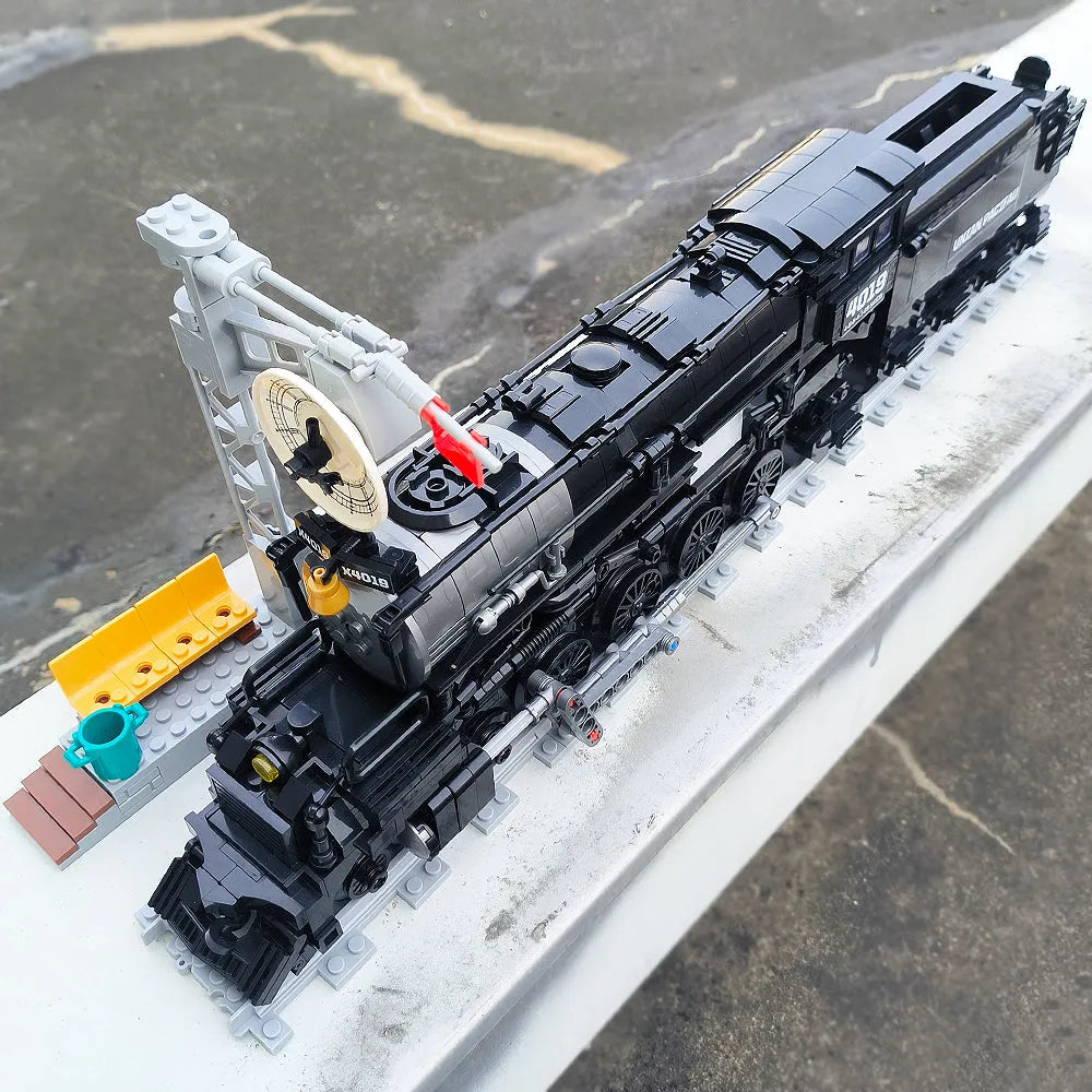 DK MOC Building Block Set: Big Boy Simulation City Train, Model DK80014