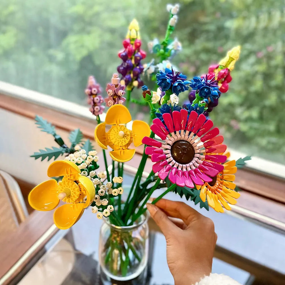 MOC Building Block Set: Botanical Wildflower Bouquet, Model 10030
