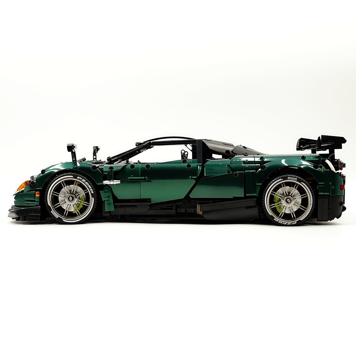 Trilumity Building Block Set: 1: 8 Pagani Huayra Bc Violet Paint finish Customized Ultimate Edition (4708-Piece)