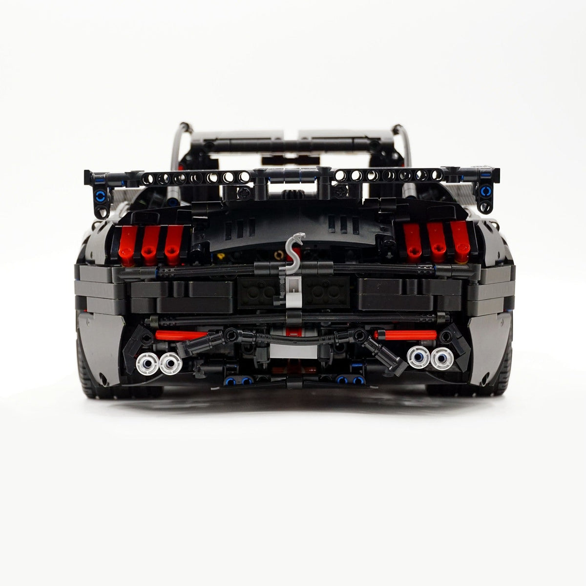 Trilumity Building Block Set: 1: 8 Ford Shelby Gt500, Matte Black Customized Version (3400Piece)
