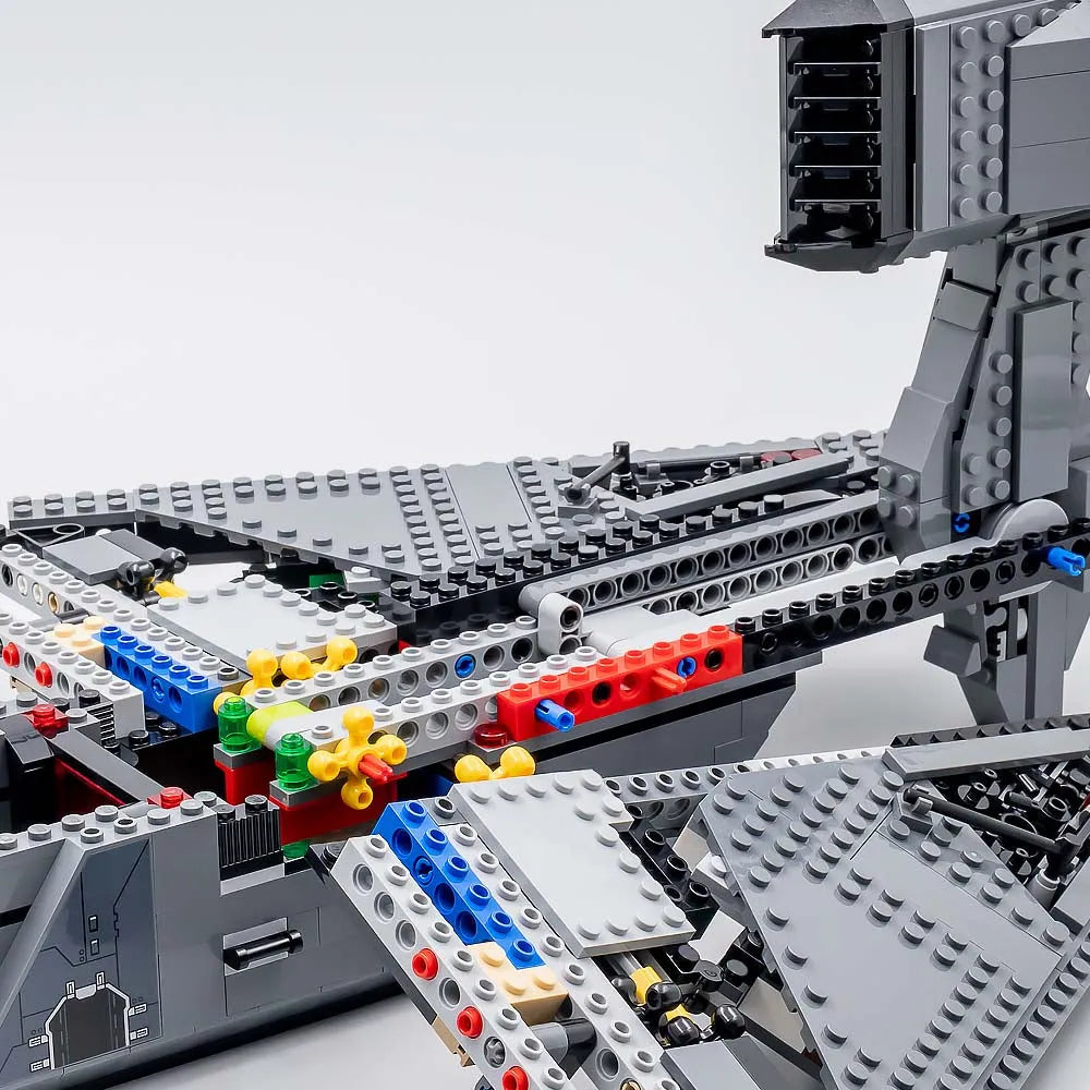 MOC Building Block Set: Star Wars MOC The Justifier Space Shuttle