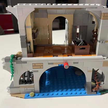 MOC Building Block Set: Experts Castle in the Forest, Model 85668