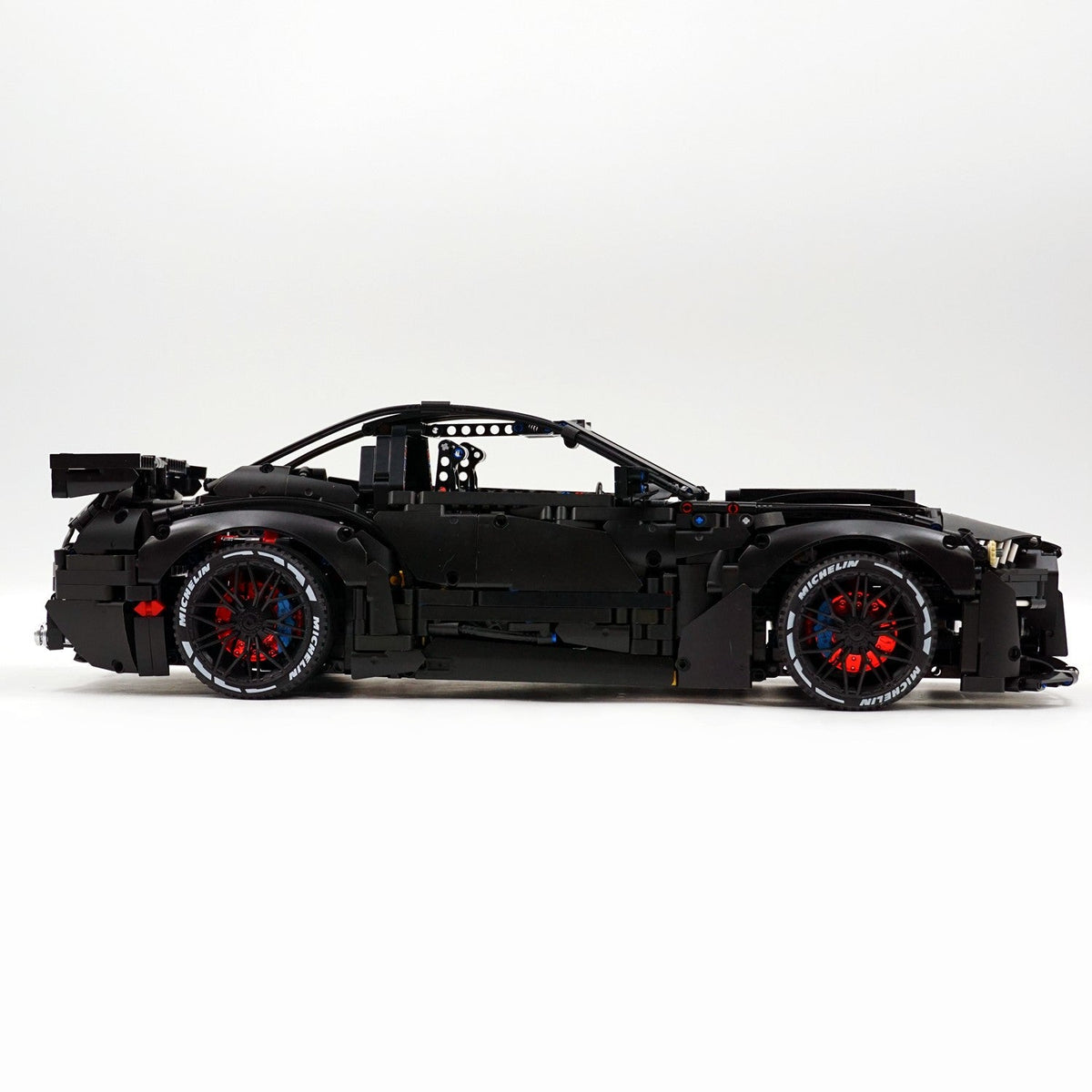Trilumity Building Block Set: 1: 8 Ford Shelby Gt500, Matte Black Customized Version (3400Piece)