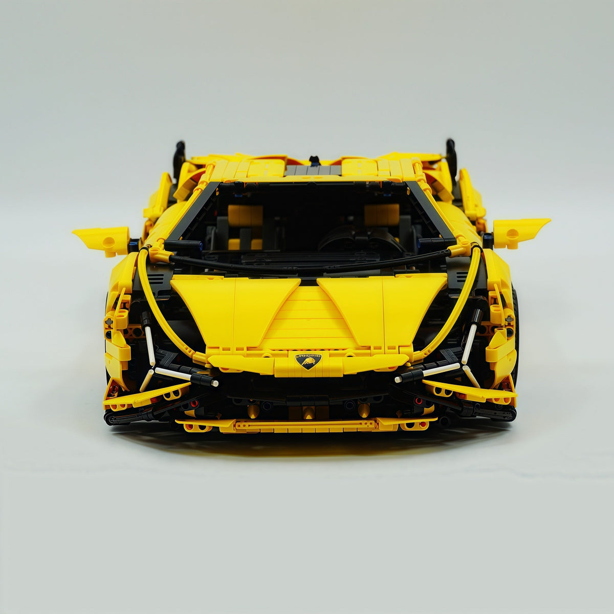 Trilumity Building Block Set: 1: 8 Italian Bull L539 Lightning Hybrid Color Change Special Edition(3696-Piece)