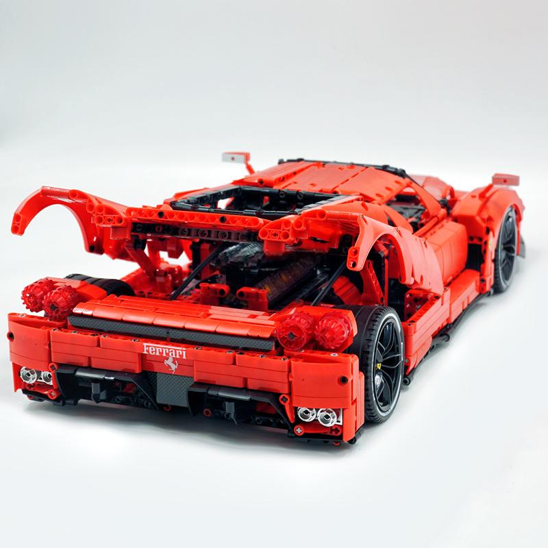 Trilumity Building Block Set: 1:8 Rosso Edition Italian Red Hypercar (4301Piece)