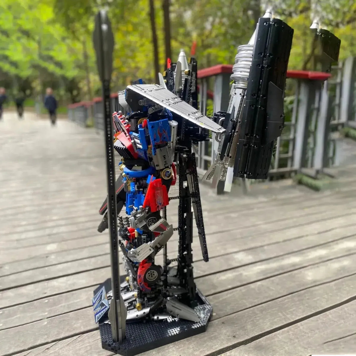 MOC Building Block Set: DJ Rambo Man MOC Mecha Transformer Robot, Model V5006