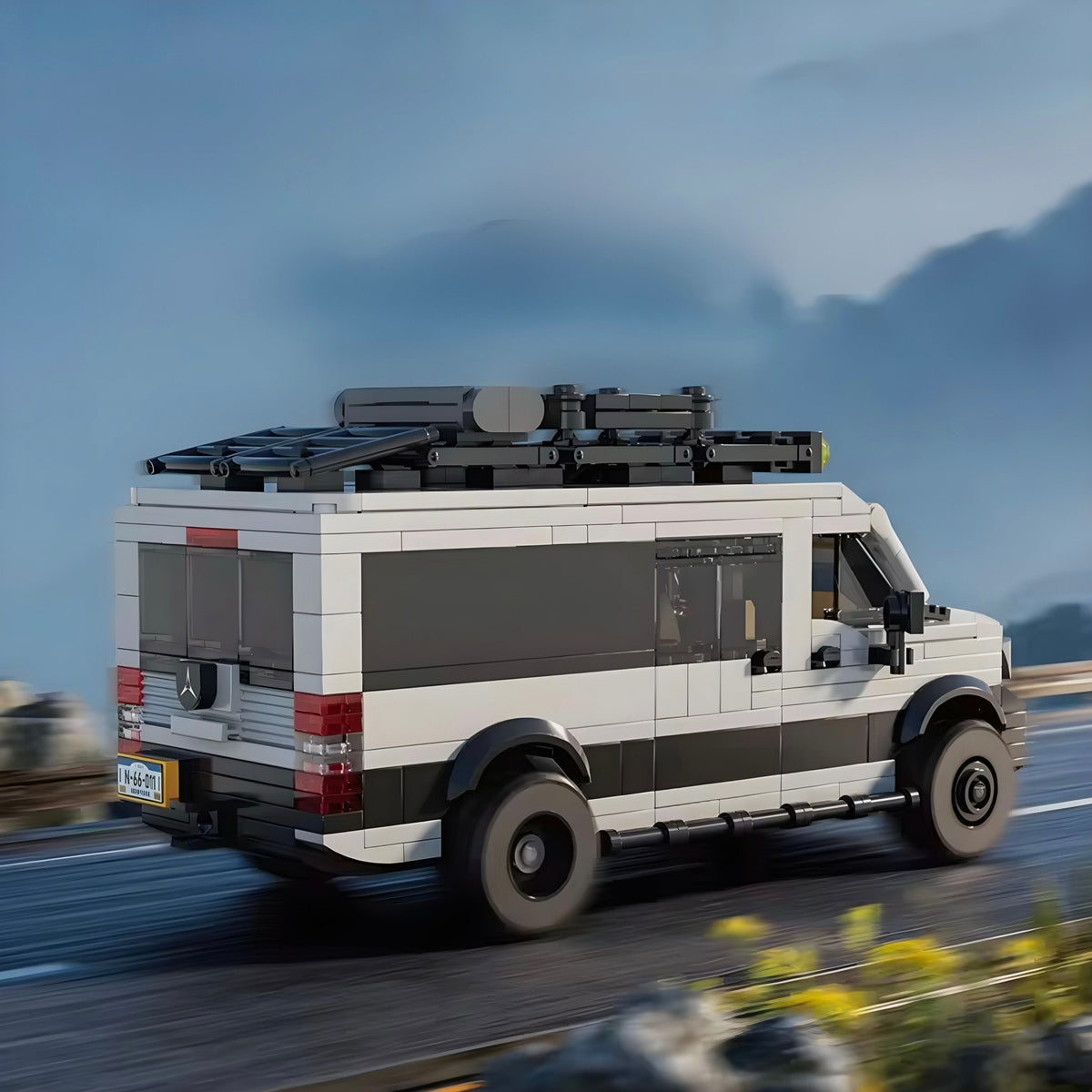 Trilumity Building Block Set: 1: 24 Sprinter 4X4 Off Roader (580-Piece)