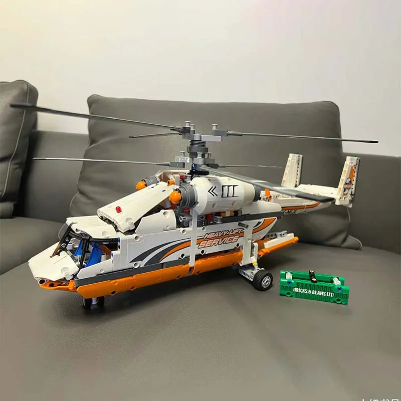 MOC Motorized Building Block Set: Heavy Lift Helicopter, Model 40026