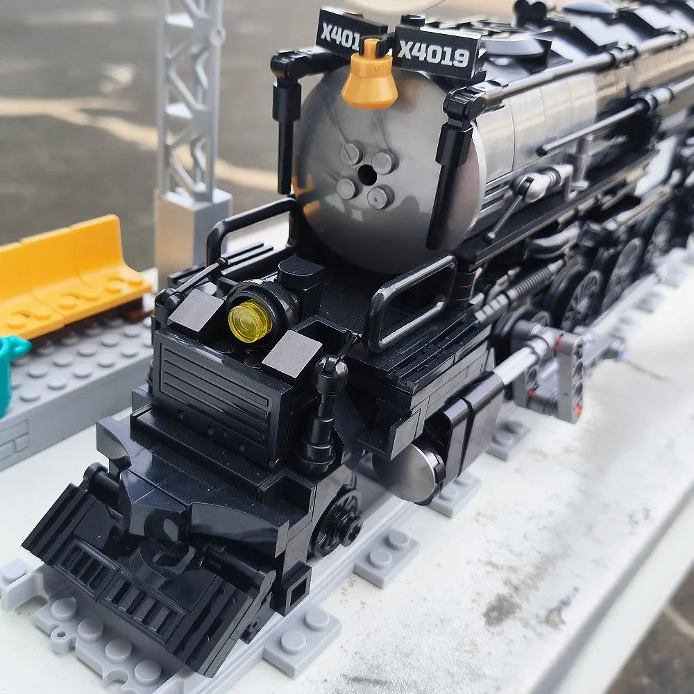 DK MOC Building Block Set: Big Boy Simulation City Train, Model DK80014