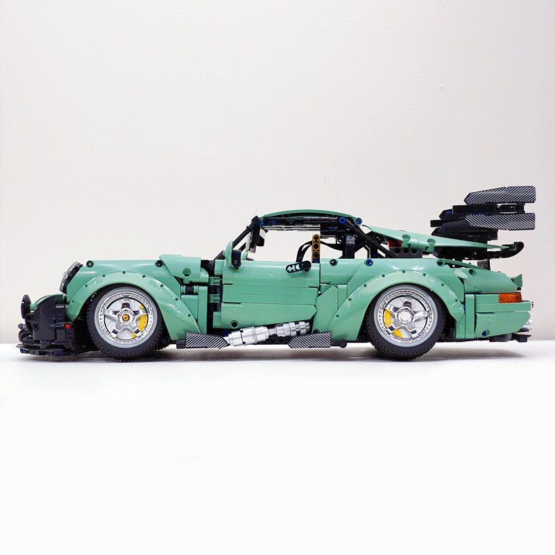 Trilumity Building Block Set: 1:10 Green Porsche 964, Limited Edition (2435-Piece)