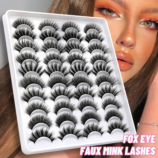 Trilumity Cat-Eye false lashes in Black, lashes shown in the tray