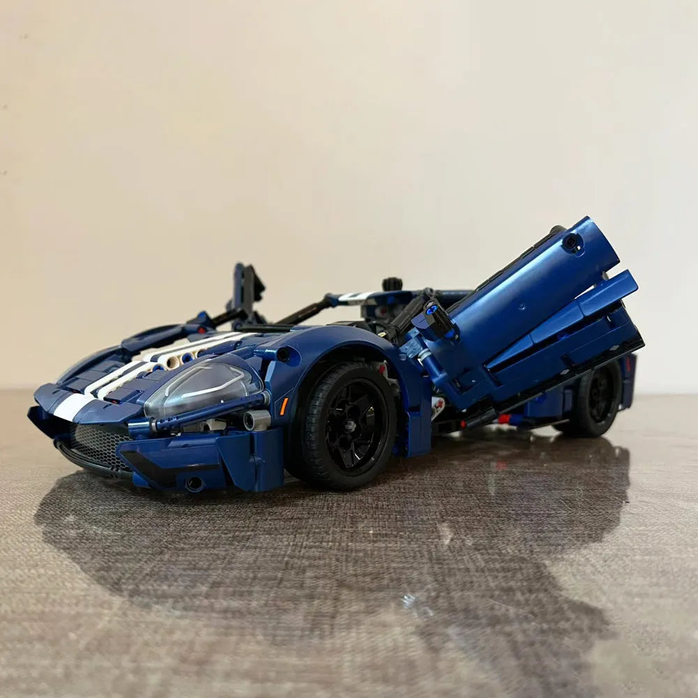 MOC Building Block Set: 2022 Ford GT Racing Sports Car, Model 36002
