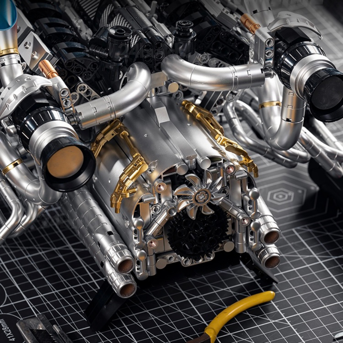 Trilumity Building Block Set: Burnt Blue V8 Performance Engine | Premium Motorised Engine Model | 1:8 Scale | 2774-Piece