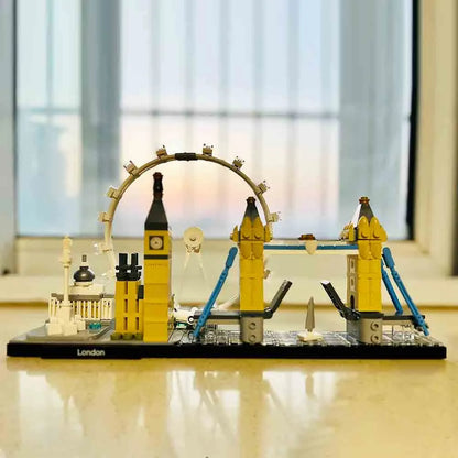 MOC Building Block Set: London Skyline, Model 22889