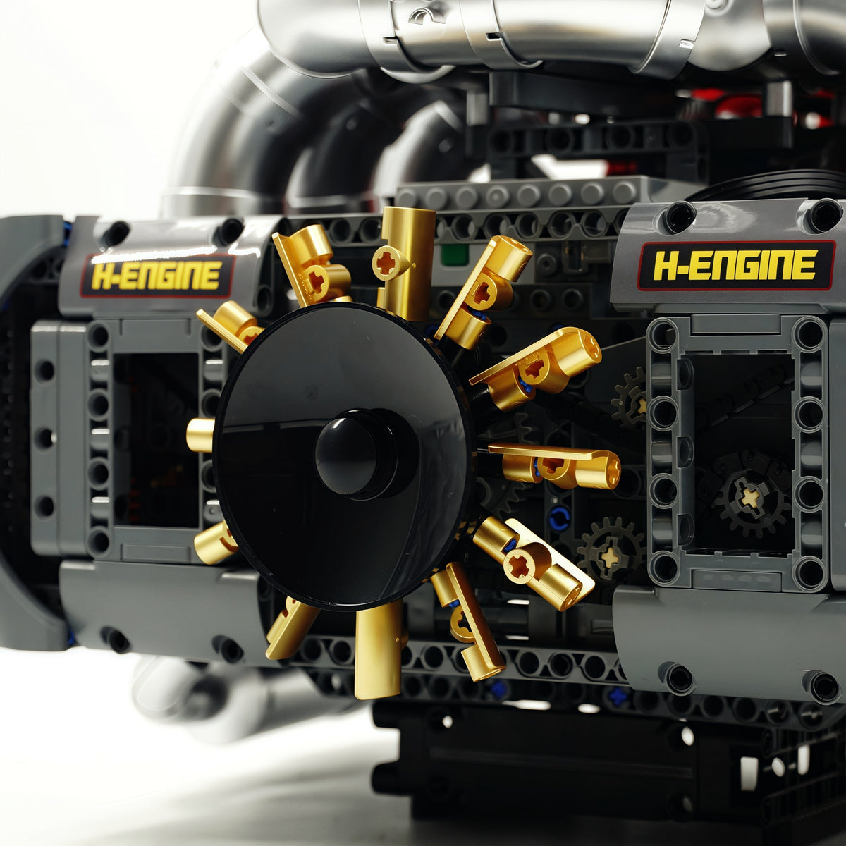 Trilumity Building Block Set: Motorised Flat 6 Engine (2376-Piece)