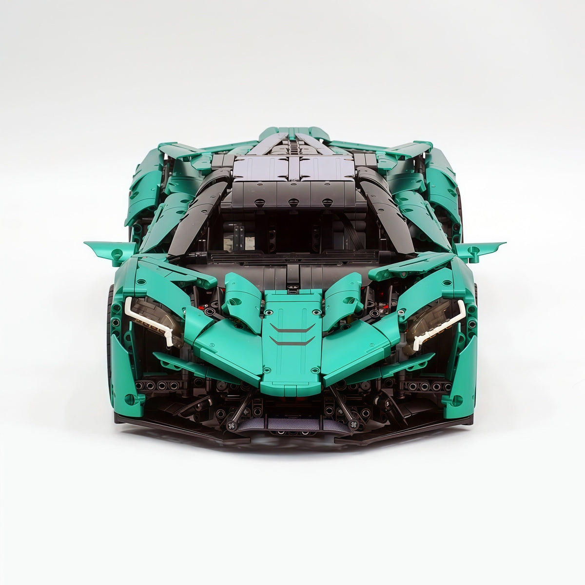 Trilumity Motorized Building Block Set: 1:8 The Ultimate Ajlani Drakuma | Customized Barrel-Plated Emerald V8 Concept Hypercar (3920+-Piece)