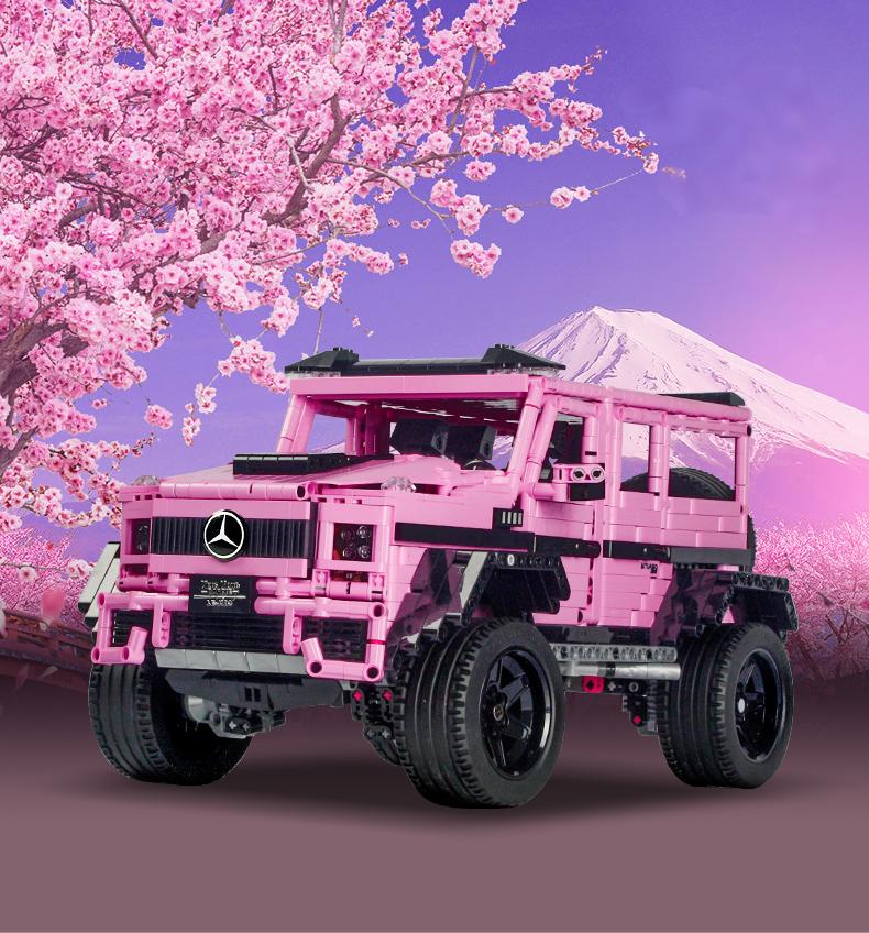 Trilumity Building Block Set: 1:8 Pink Mercedes-Benz G800 4×4 Squared Brabus (2687+Piece)