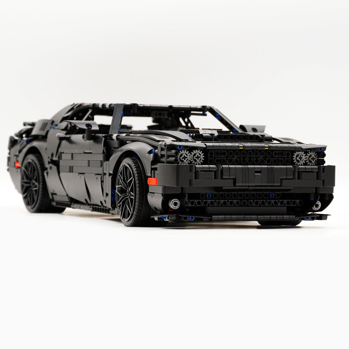 Trilumity Building Block Set: 1: 8 Dodge Challenger, Black Samurai Customized Version (3300+Piece)