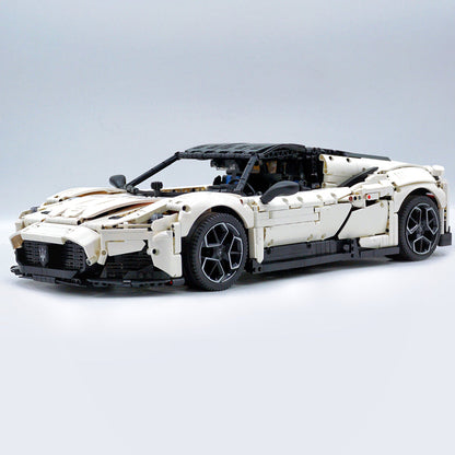 Trilumity Building Block Set: 1:8 Maserati Mc20 | White and Black Custom Edition (3500+-Piece)