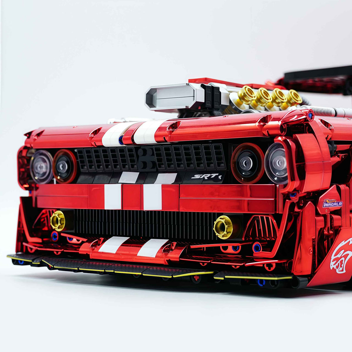 Trilumity Motorized Building Block Set: 1: 8 Dodge Challenger, Electroplating Mirror Red Customized Version (3751-Piece)