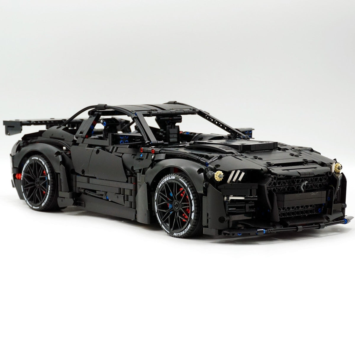 Trilumity Building Block Set: 1: 8 Ford Shelby Gt500, Matte Black Customized Version (3400Piece)