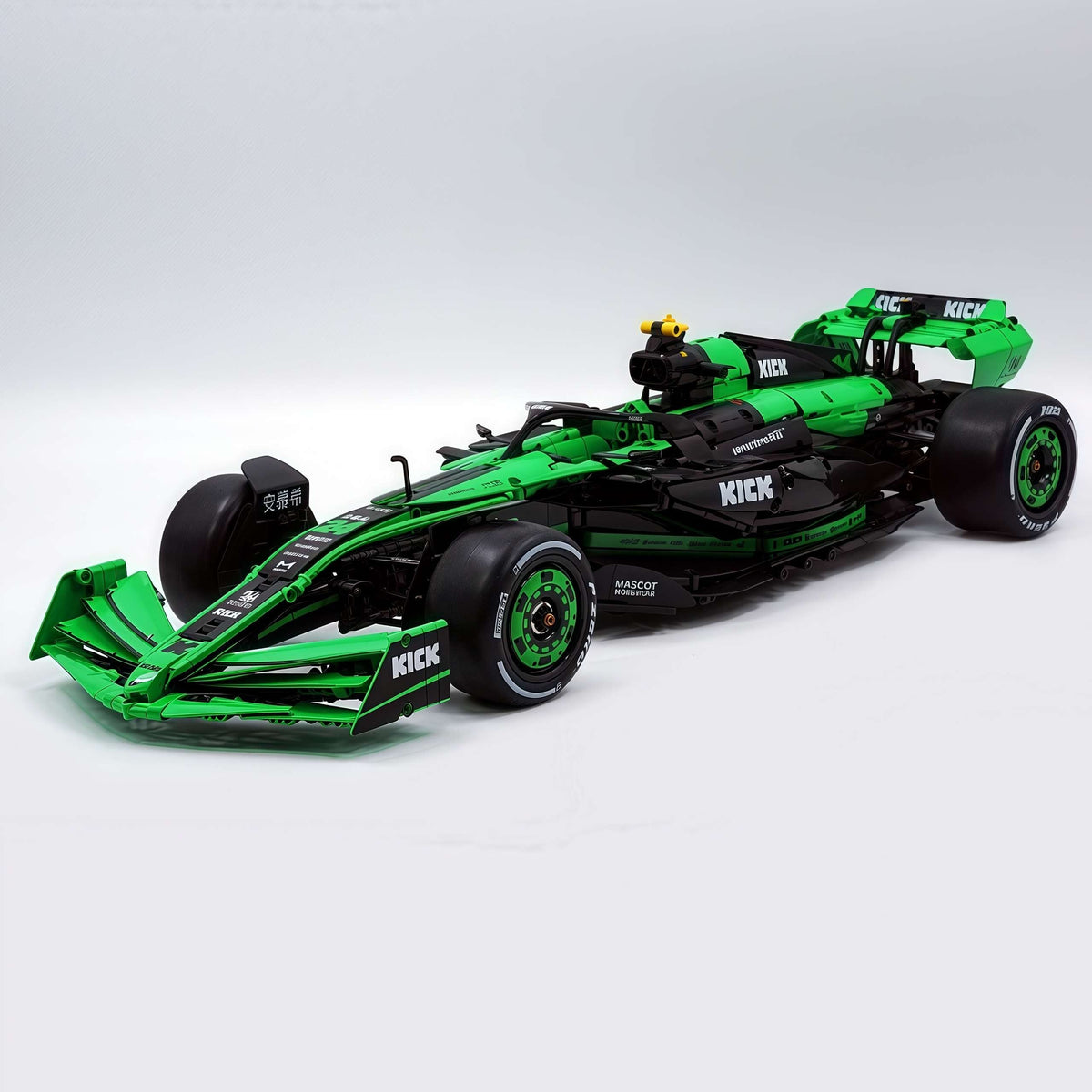 Trilumity Building Block Set: 1: 8 Kick Sauber F1 Team C44, Officially Licensed Model (2553-Piece)