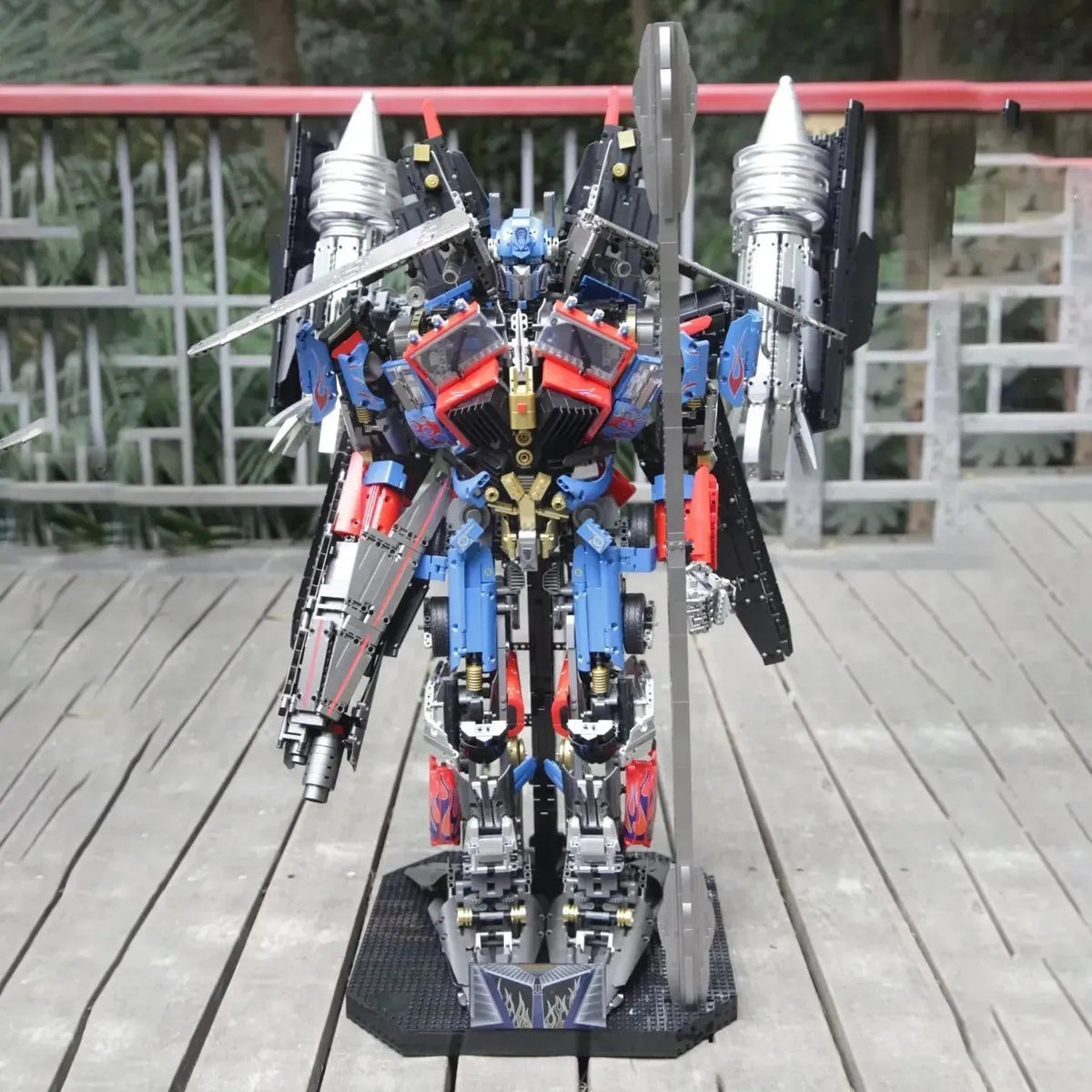 MOC Building Block Set: DJ Rambo Man MOC Mecha Transformer Robot, Model V5006