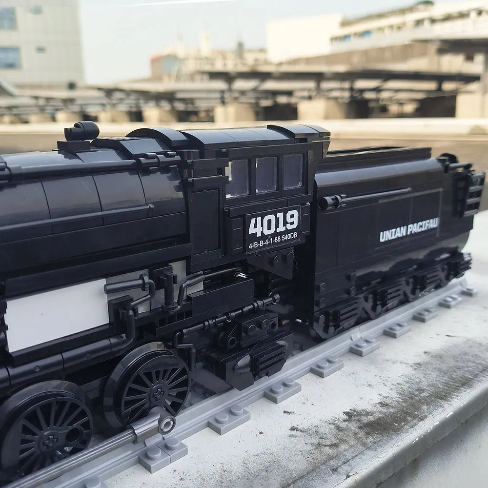DK MOC Building Block Set: Big Boy Simulation City Train, Model DK80014