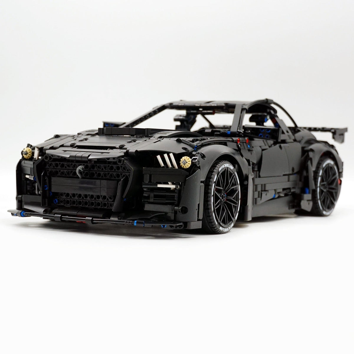 Trilumity Building Block Set: 1: 8 Ford Shelby Gt500, Matte Black Customized Version (3400Piece)