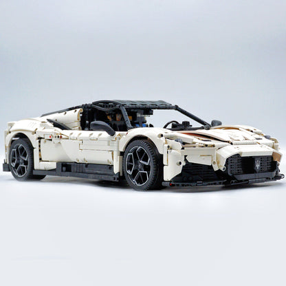 Trilumity Building Block Set: 1:8 Maserati Mc20 | White and Black Custom Edition (3500+-Piece)
