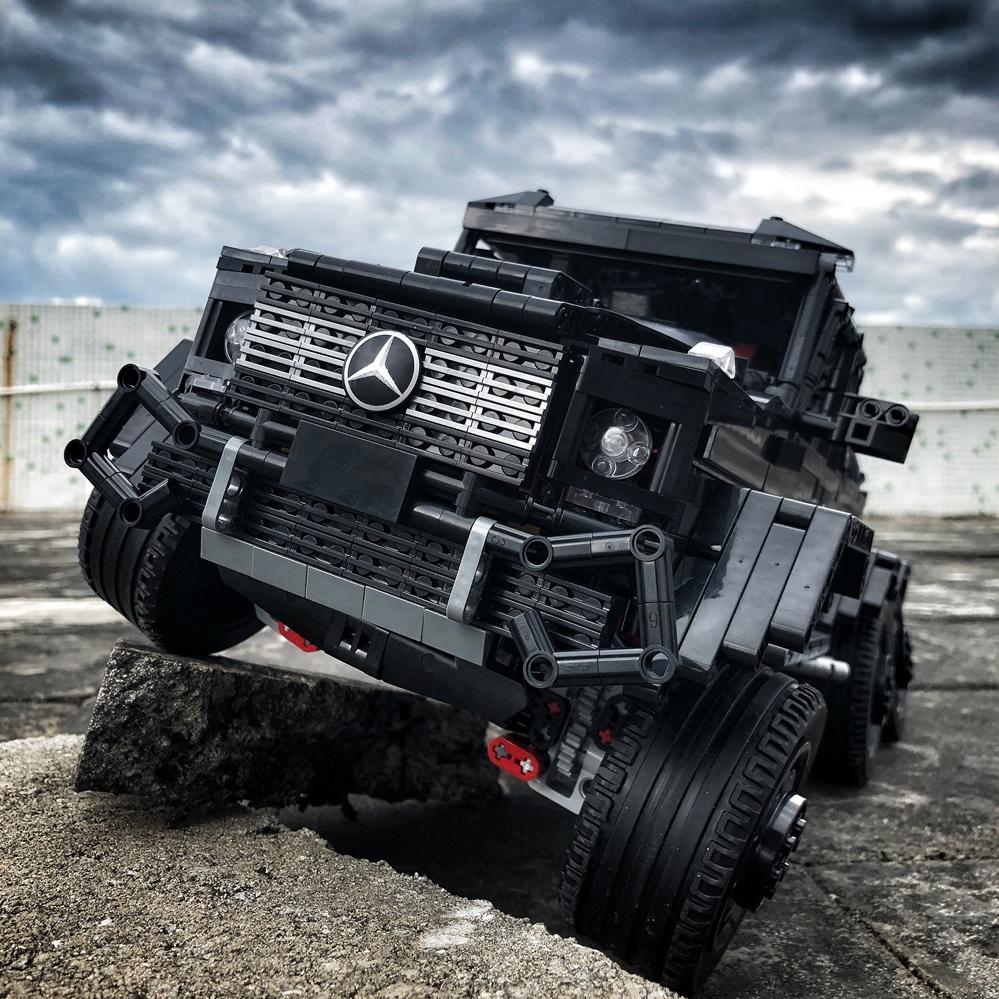 Trilumity Building Block Set: Mercedes G63 6X6 Off-Road, Building Pickup Model (3300 Pieces)