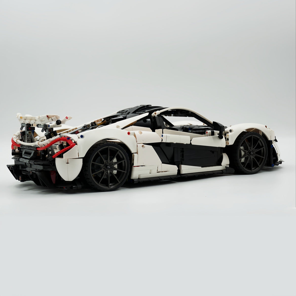 Trilumity Building Block Set: 1: 8 The Ultimate British Hybrid Hypercar | White Custom Edition(3893-Piece)