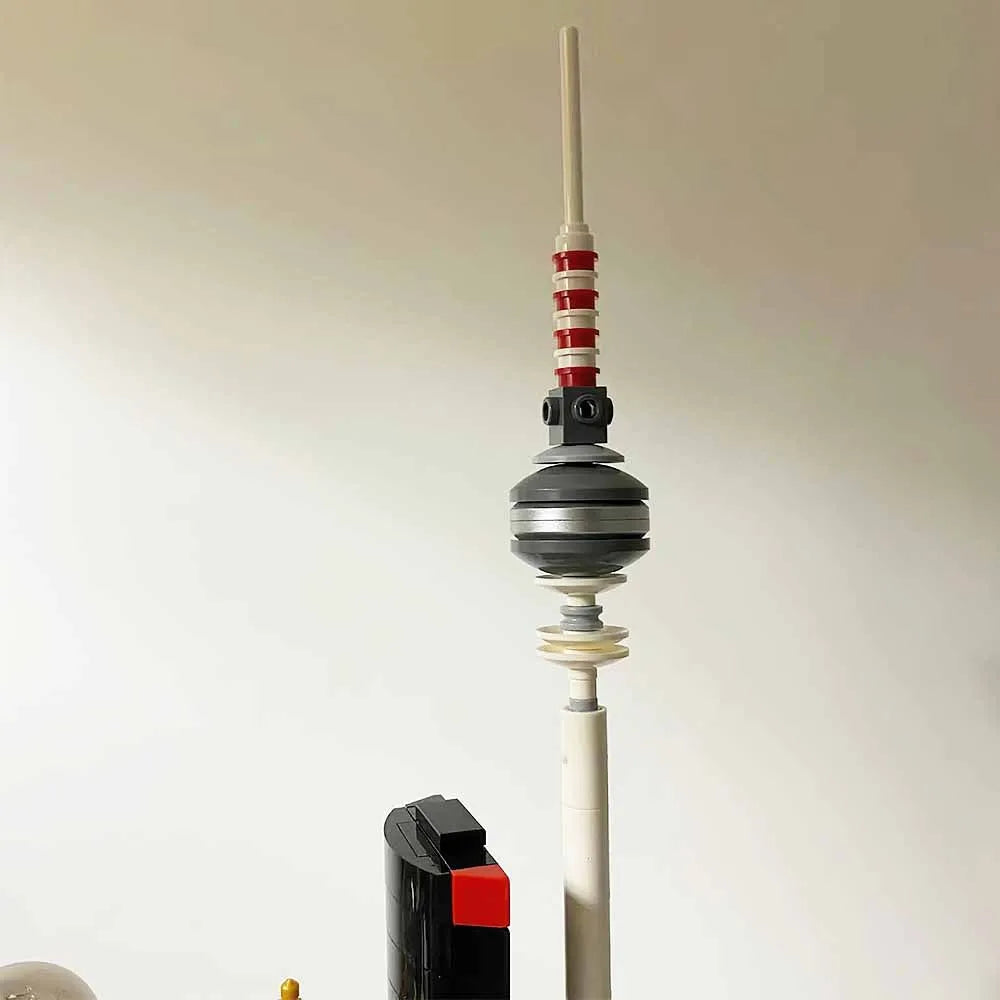 MOC Building Block Set: Berlin Skyline, Model 22886