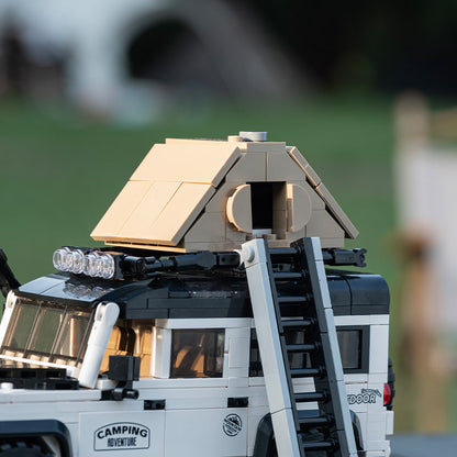 Trilumity Building Block Set: Land Rover Defender Camper | British Camper Off‑Roader with Container Display Case(676-Piece)