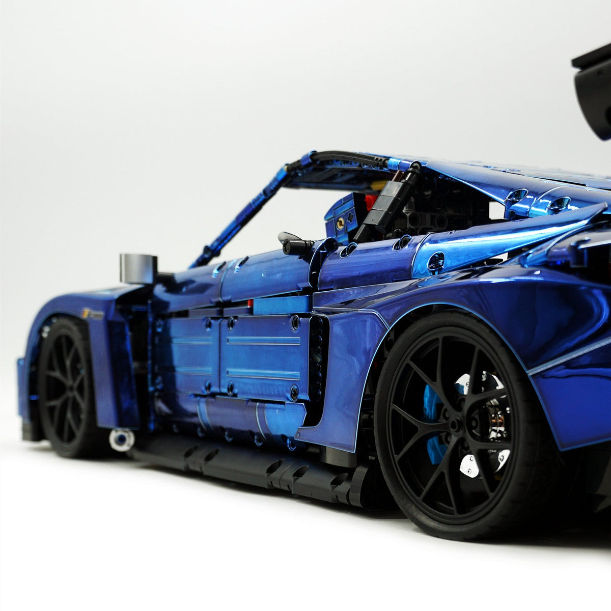 Trilumity Motorized Building Block Set: 1: 8 BMW M4 GT3 Building Set, Fully Detailed Simulation, Electric Sapphire Blue Custom Edition (4556Piece)