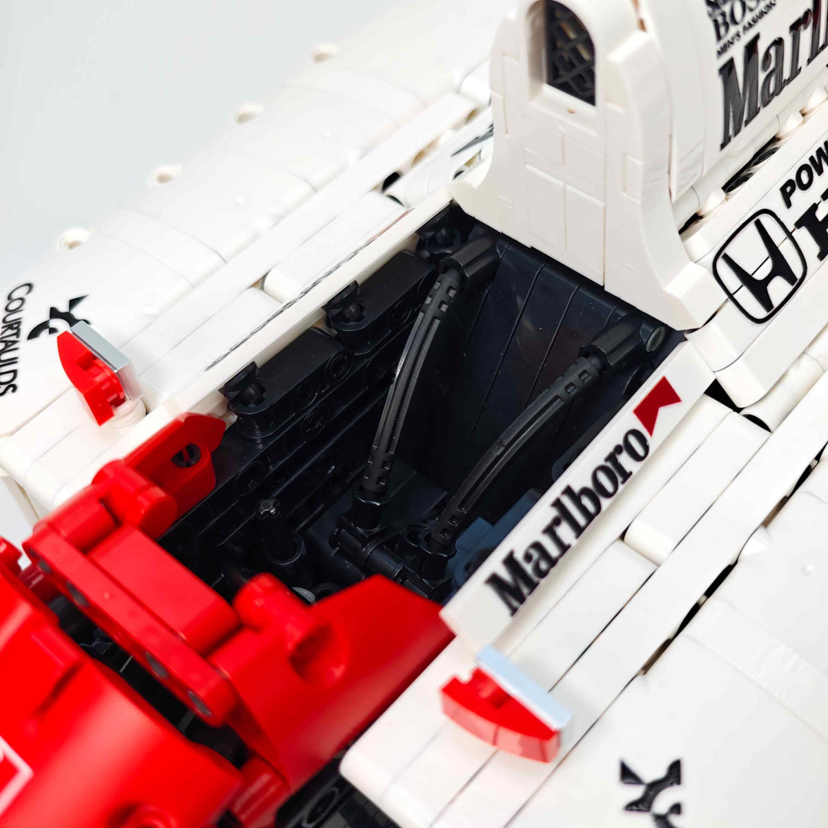 Trilumity Building Block Set: 1:8 McLaren Mp4/6 F1 Racing | 1991 Red & White Grand Prix Championship Livery (2800-Piece)