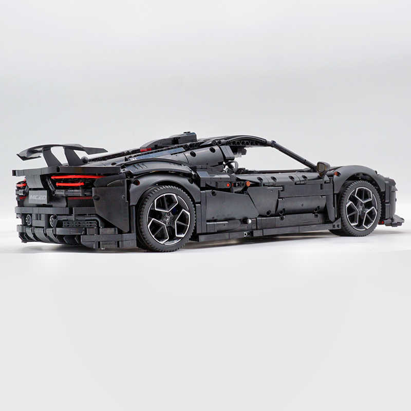 Trilumity Building Block Set: 1:8 Maserati Mc20 | White and Black Custom Edition (3500+-Piece)