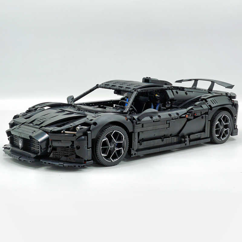 Trilumity Building Block Set: 1:8 Maserati Mc20 | White and Black Custom Edition (3500+-Piece)