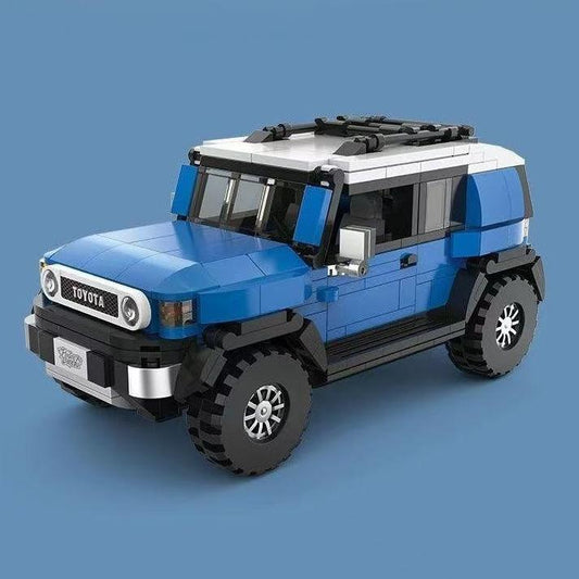 Trilumity Building Block Set: 1: 24 Toyota Fj Cruiser with Container Display Case (622-Piece)