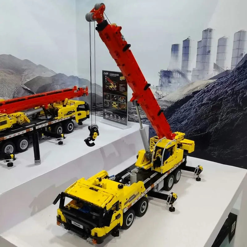 Cada MOC Motorized Building Block Set: Large Mobile Crane Truck, Model C61081