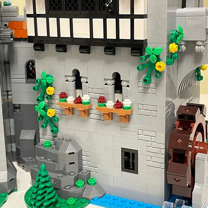 MOC Building Block Set: 85666 Creator Experts Lion Knight Castle